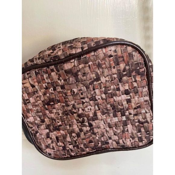 The Sak Bags Vintage The Sakwoven Crossbody Bag With Gold Chain Link Strap 6 By 7 Poshmark